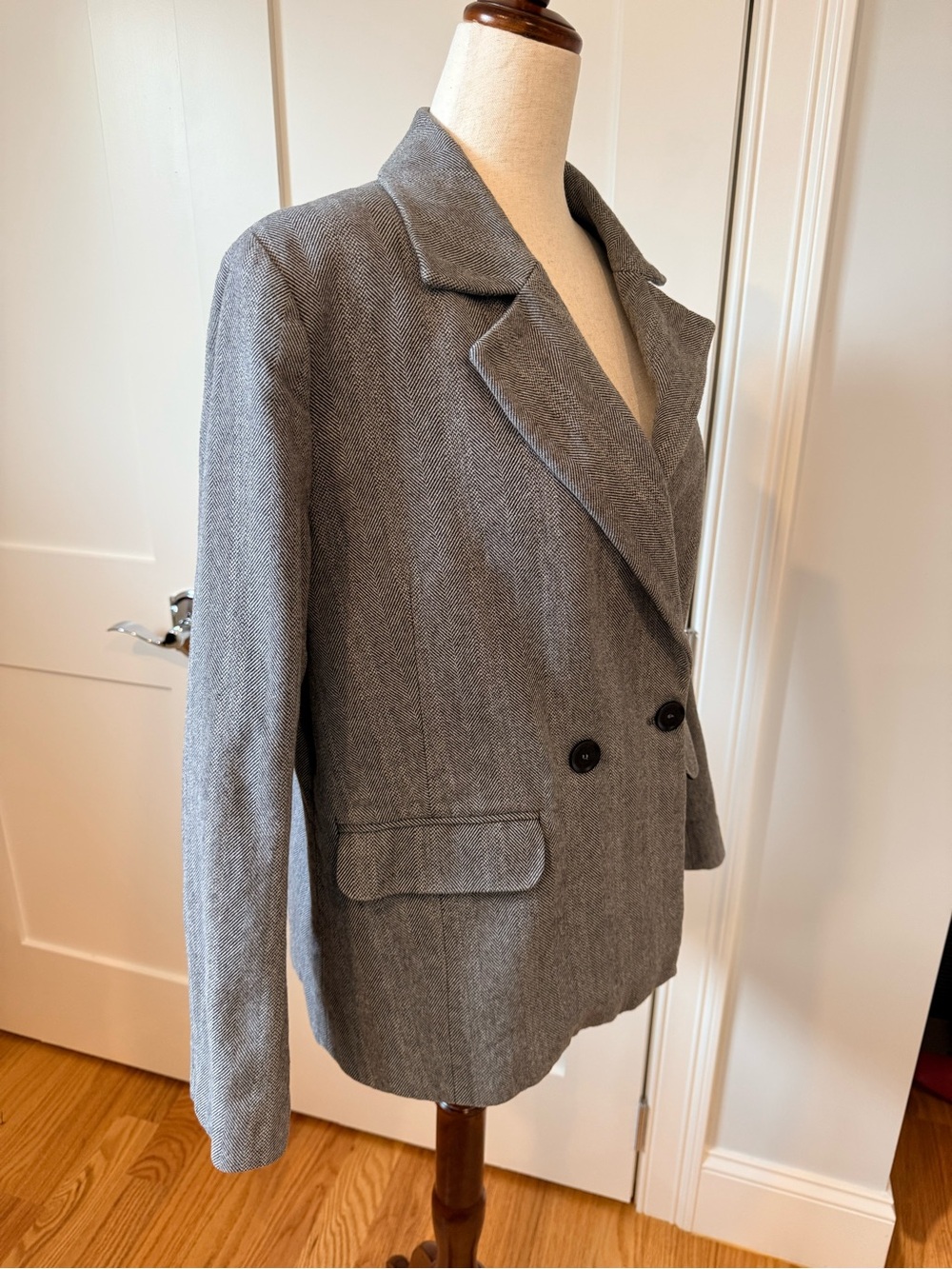 Annie Bing Becky Women's Gray Herringbone Blazer - Picture 12 of 15
